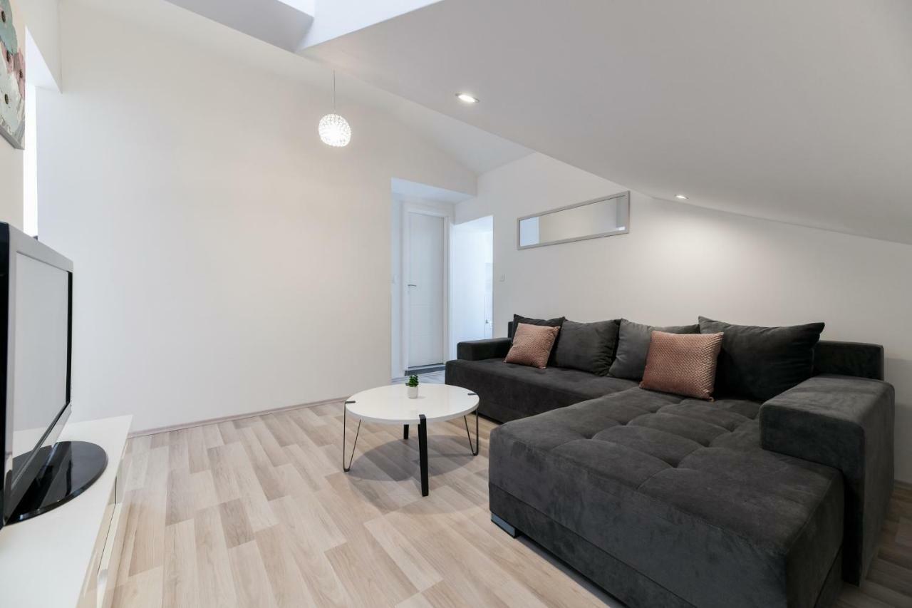 Apartment Grey Old Town Zadar