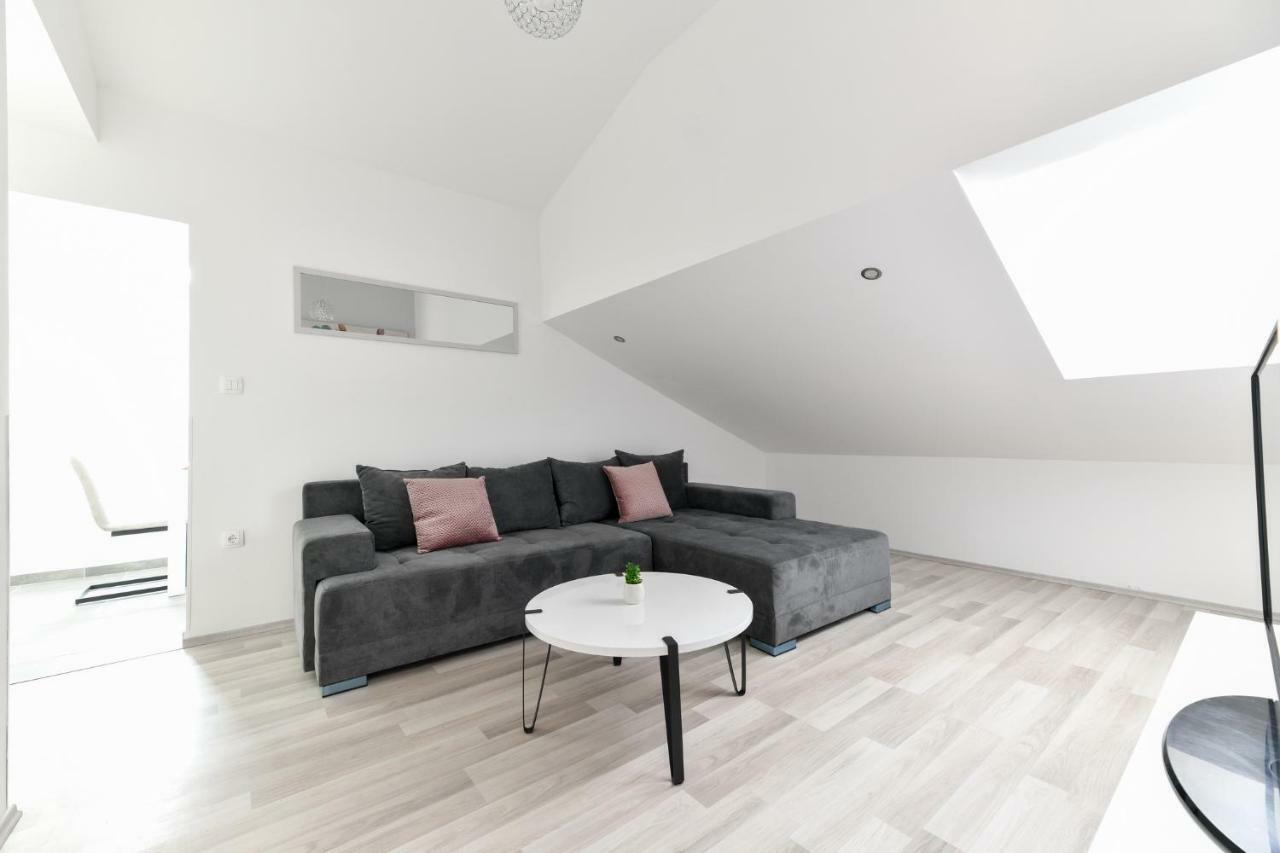 Apartment Grey Old Town